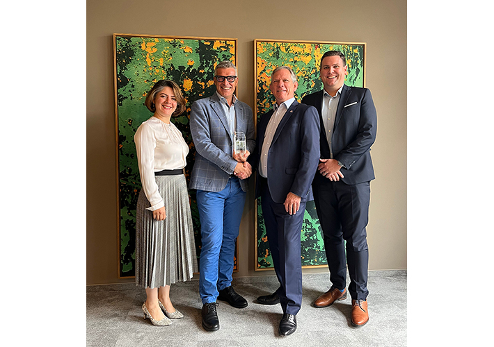 foto noticia AVNET Abacus obtiene el premio de “distribuidor del año” en EMEA de Abracon.